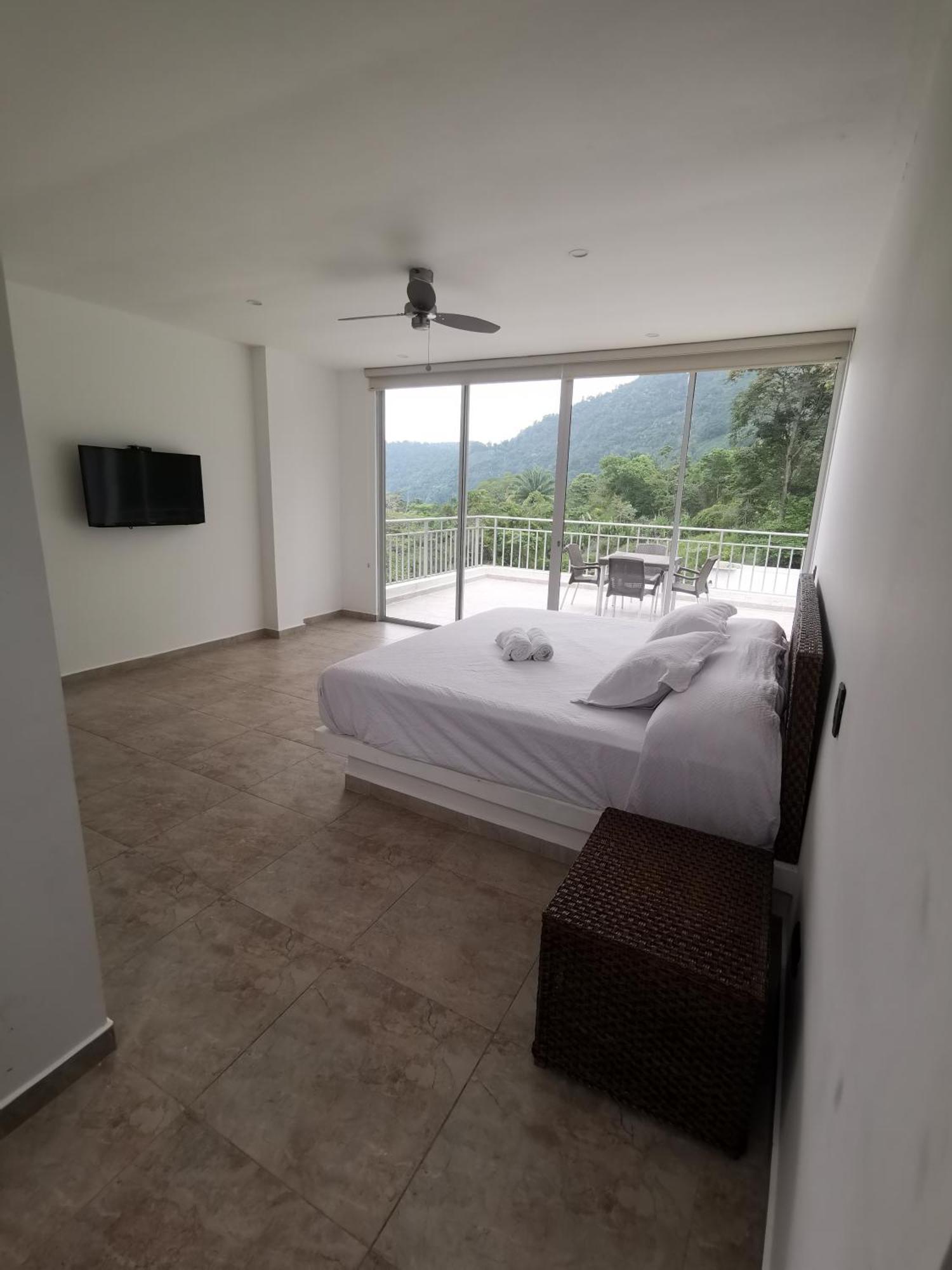 Montecarlo Club * La Mesa (Tequendama)
